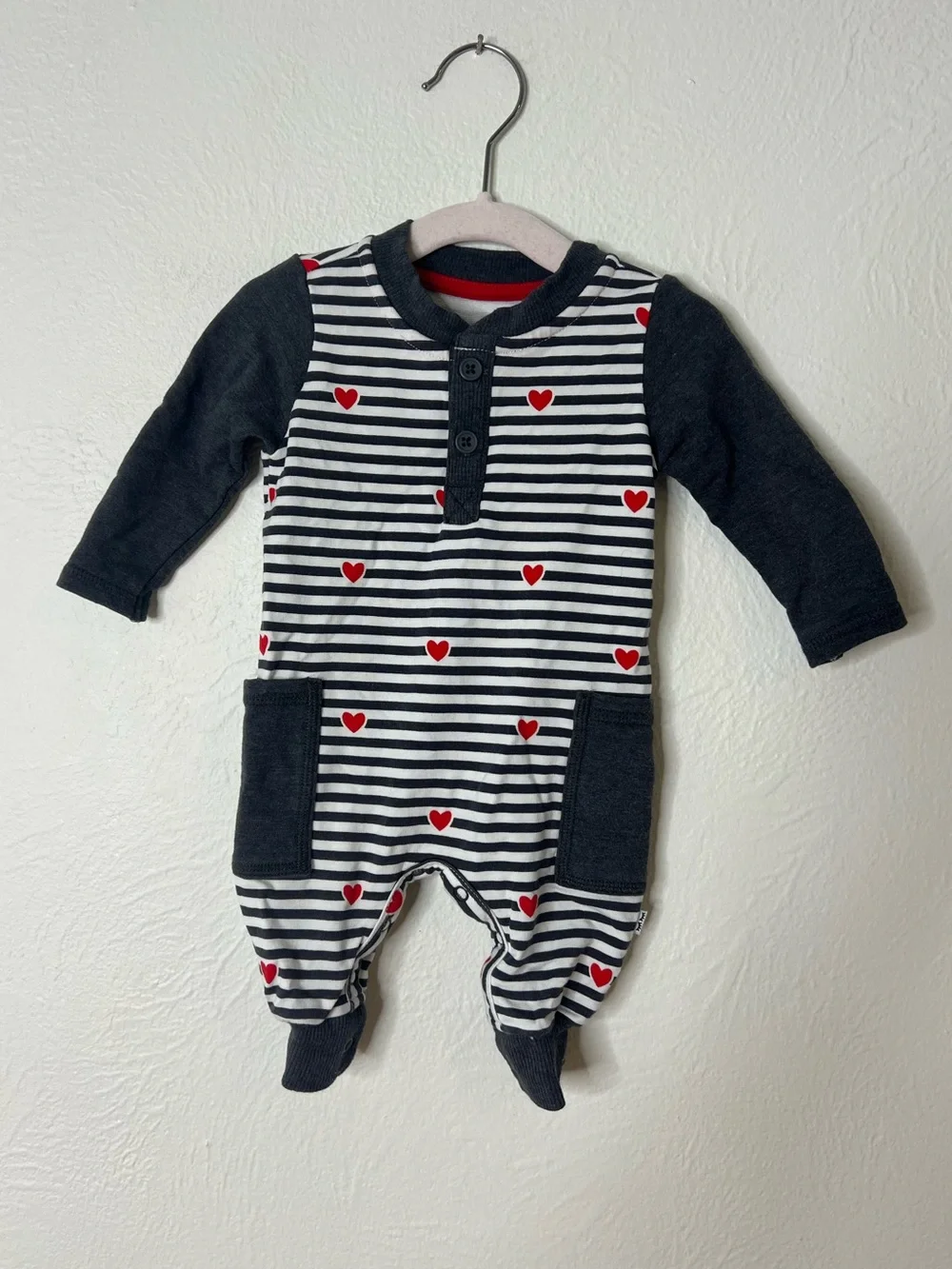 Play By Little Sleepies Striped Hearts One-Piece Romper size Newborn